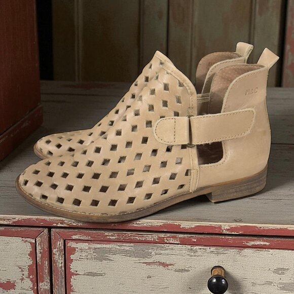 Anthro Musse & Cloud Caila Leather Western Coastal Cowgirl Cutout Ankle Boots 7 - Picture 1 of 10